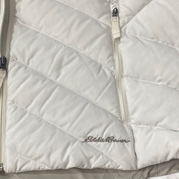Eddie Bauer XXL Women's White Quilted Vest with Faux Fur Trim - Picture 8 of 12